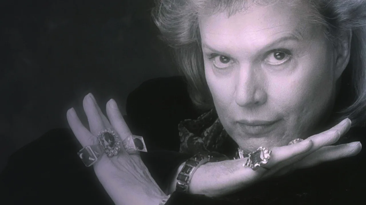 Mucho Mucho Amor: The Legend of Walter Mercado