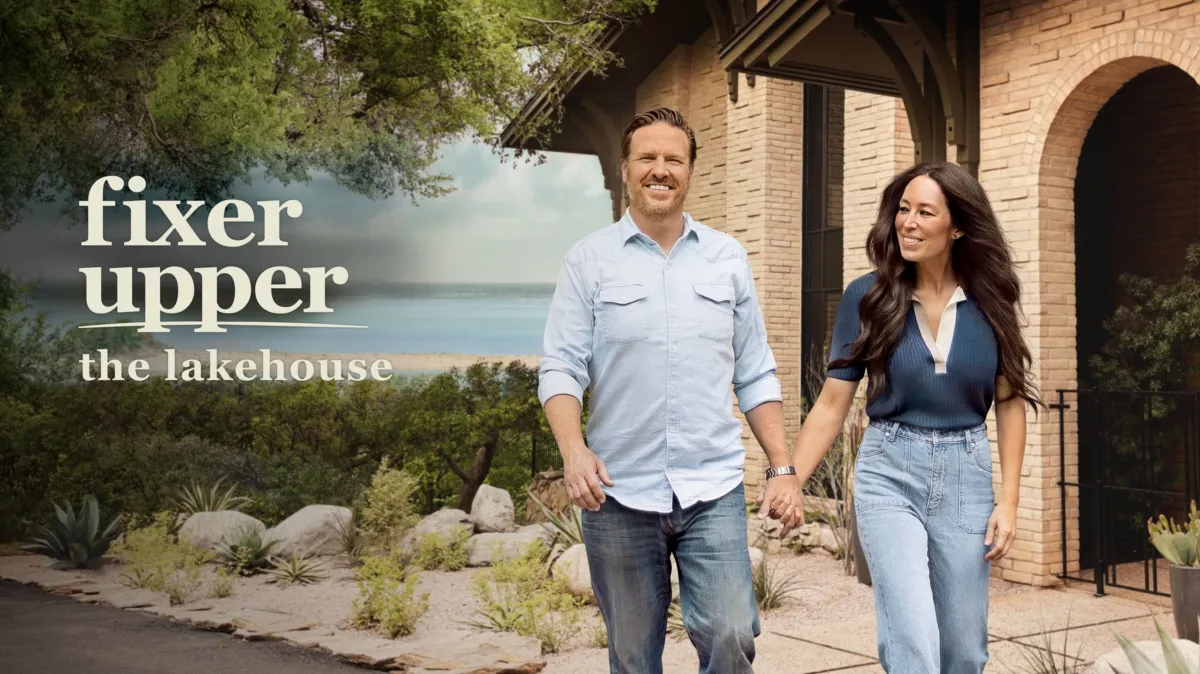 Fixer Upper: The Lakehouse poster — TV series on Disney+